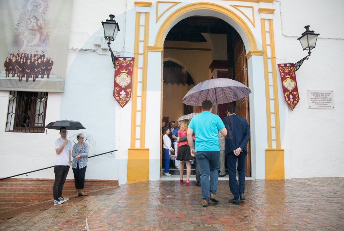 La lluvia obliga a cancelar la procesión del Dulce Nombre