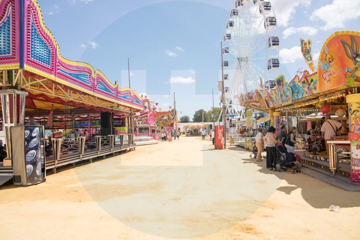 Ambiente de feria domingo