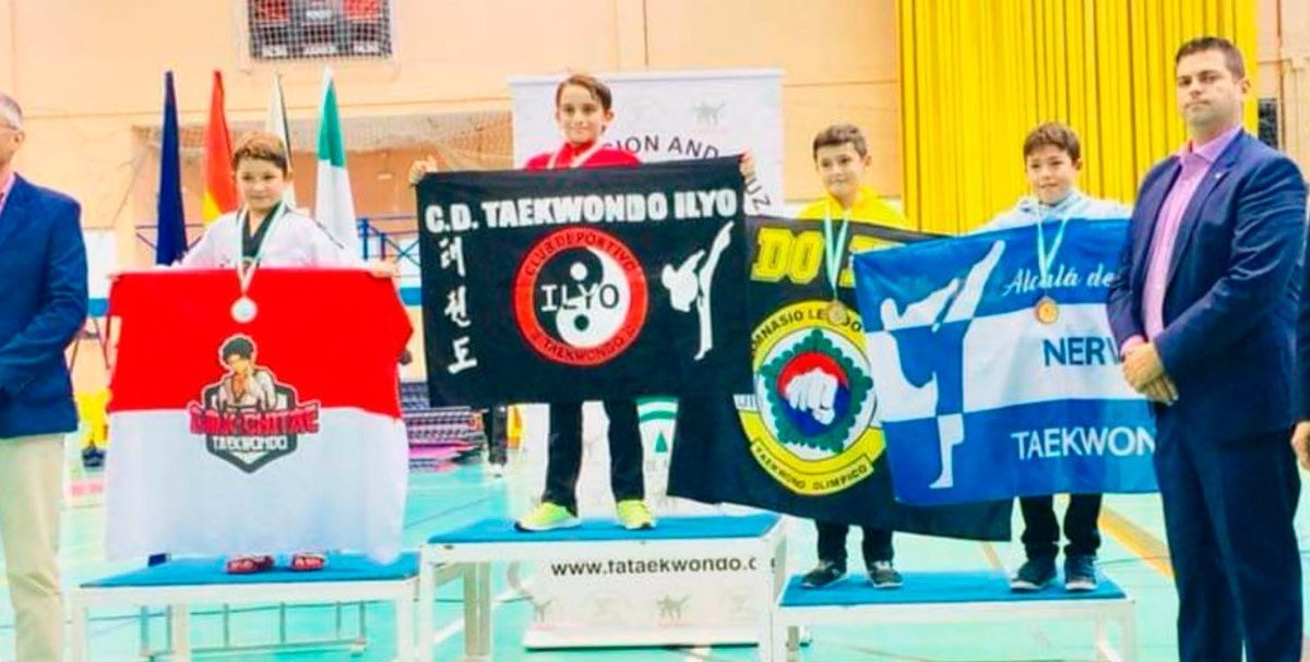 Podium del campeonato en la categoría infantil / FM