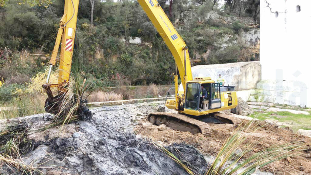 Recuperado el aliviadero del molino de la Aceña