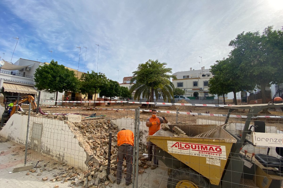 Obras de reurbanización de la plaza Matilda Mantecón