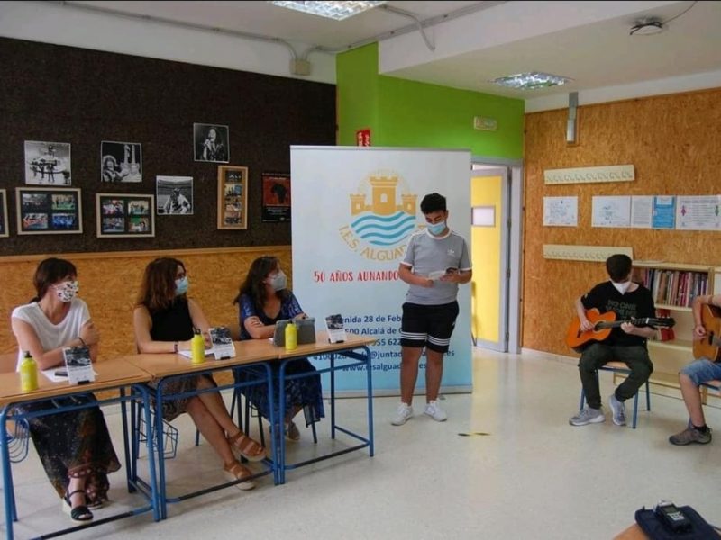 Presentación en el IES Al-Guadaíra.