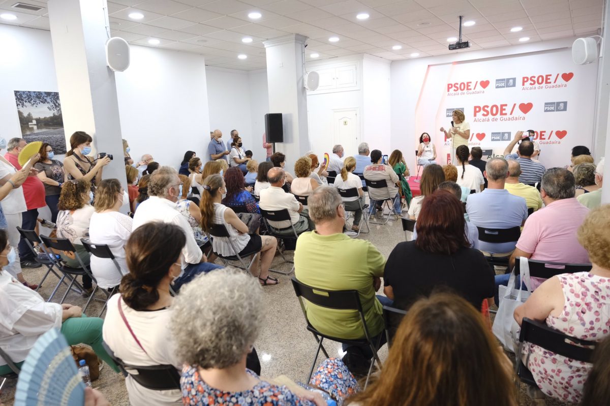 Susana Díaz en la sede del PSOE de Alcalá