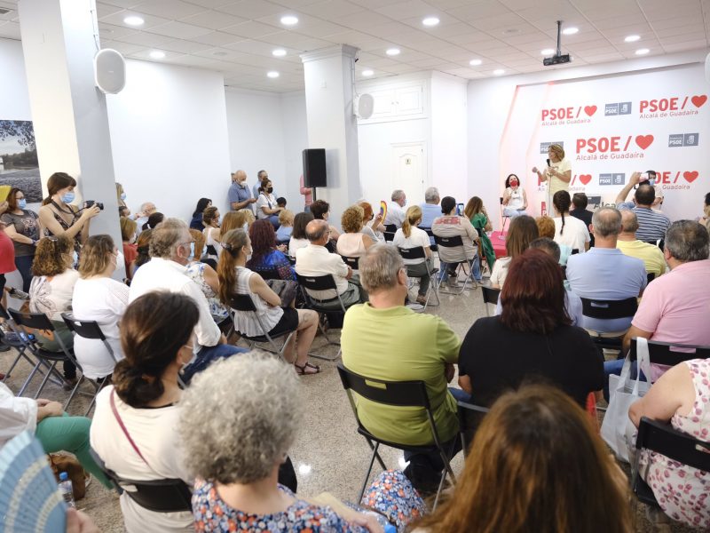 Susana Díaz en la sede del PSOE de Alcalá