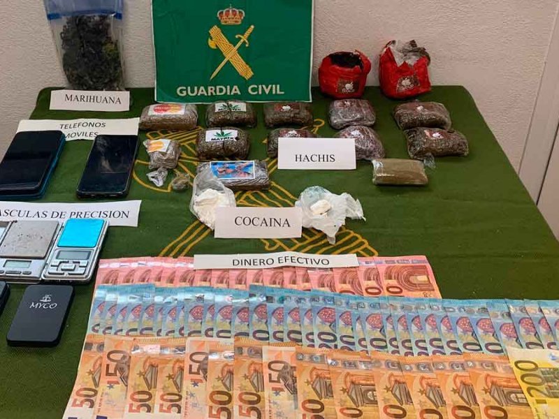 Material incautado por la Guardia Civil