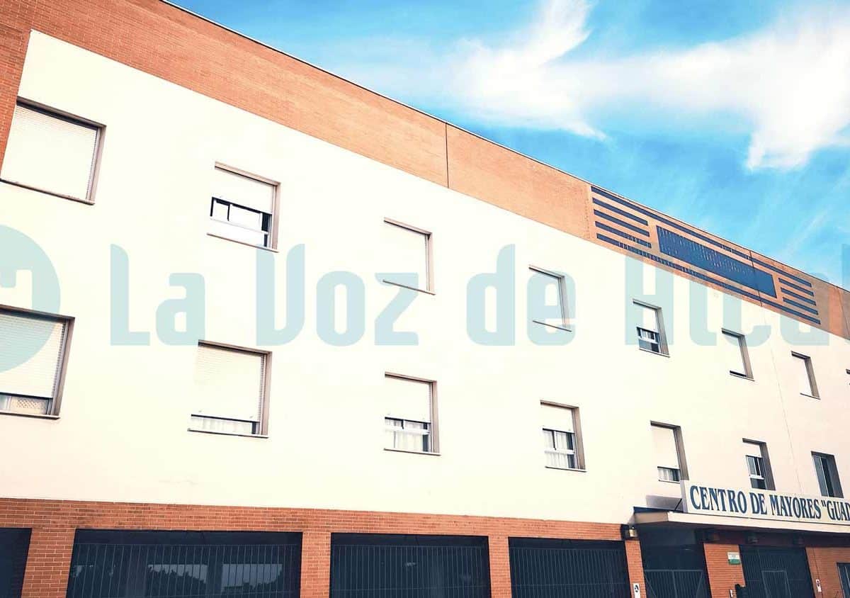 fachada exterior de la residencia guadaíra