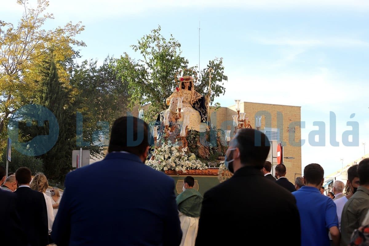 Paso de la Divina Pastora por Alcalá / Juan Muñoz