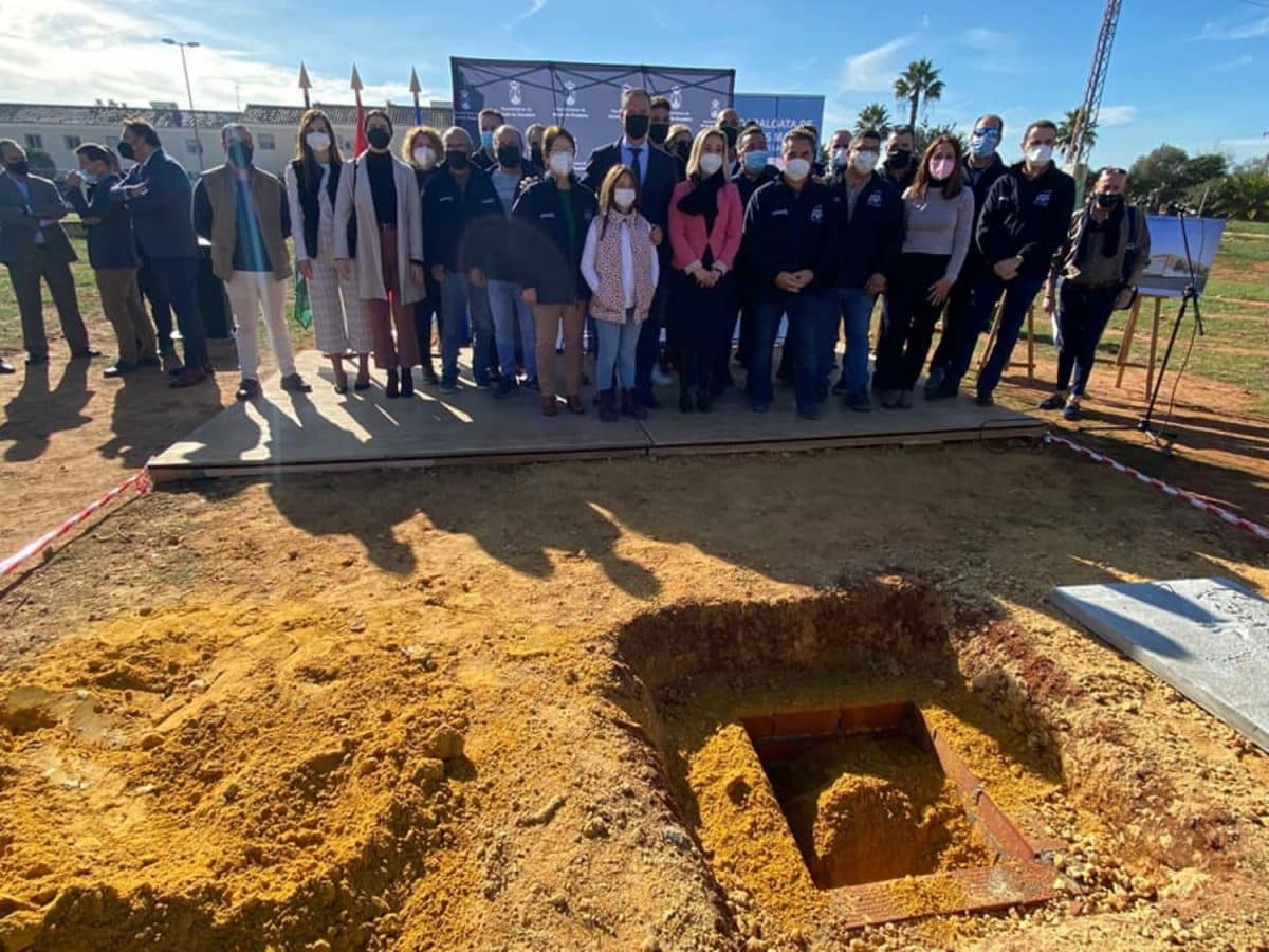 Primera piedra de la nueva sede de la Cabalgata del Campo de las Beatas / Ayto.