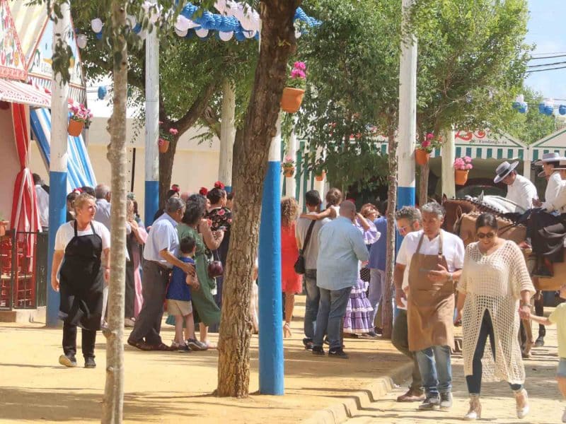 Cielos mayormente despejados para la Feria de Alcalá.