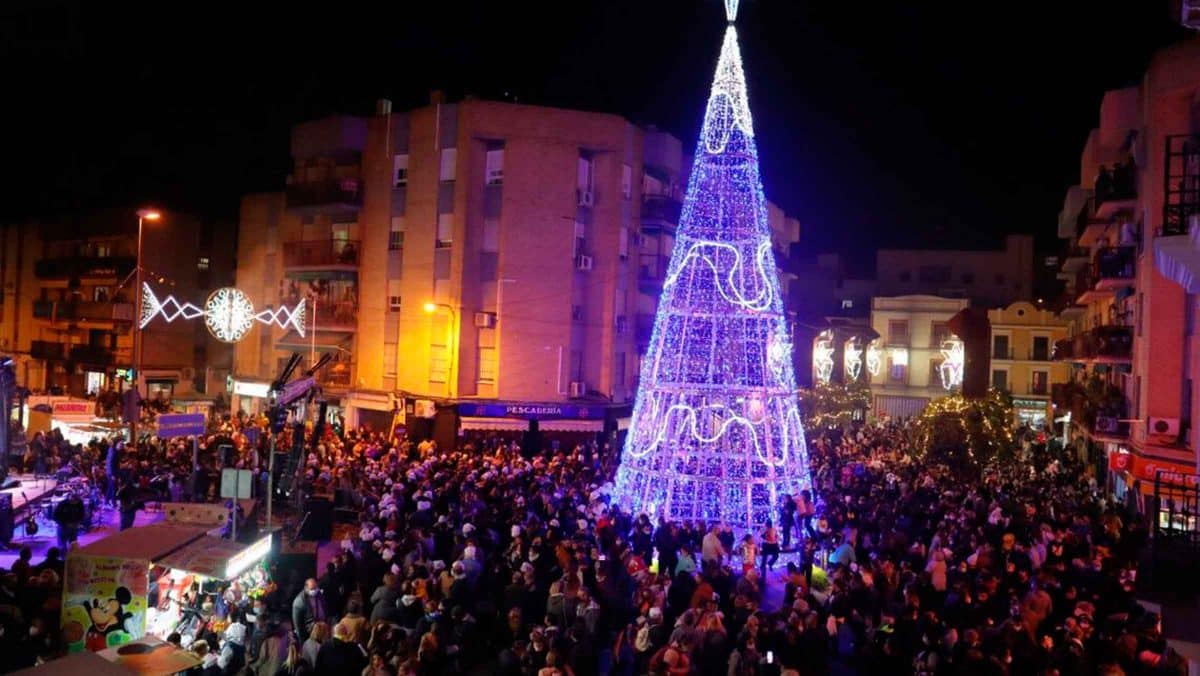 Imagen del alumbrado navideño de Alcalá en 2022. LVA