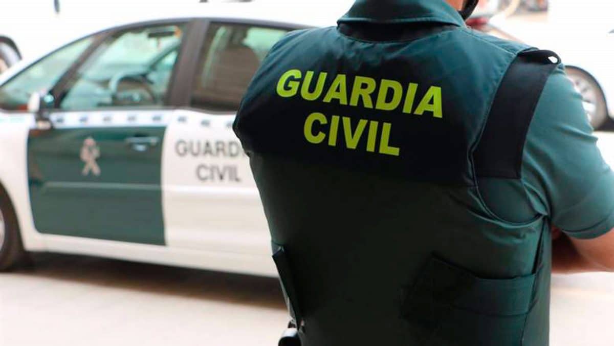 Archivo - Agentes de la Guardia Civil. - María José López - Europa Press - Archivo
