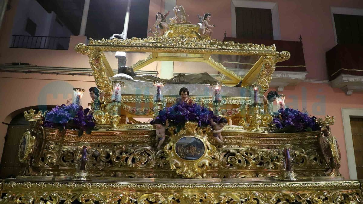 El Viernes Santo arranca en Alcalá con una jornada marcada por la lluvia