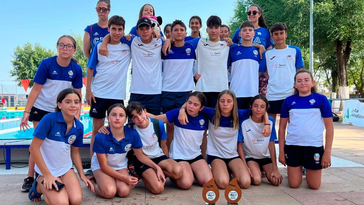 Los representantes del Club Natación Alcalá en este certamen