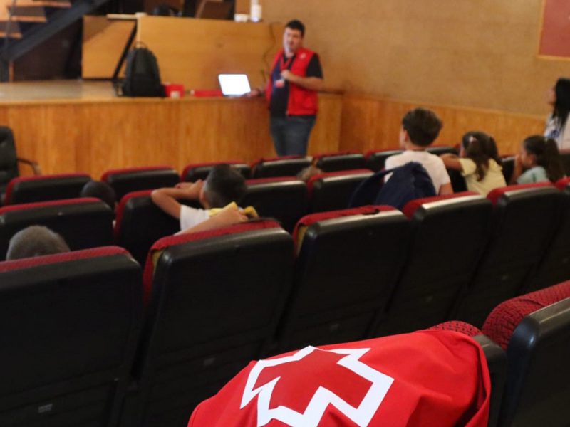 Charla de ciberseguridad para niños en Alcalá impartida por Cruz Roja