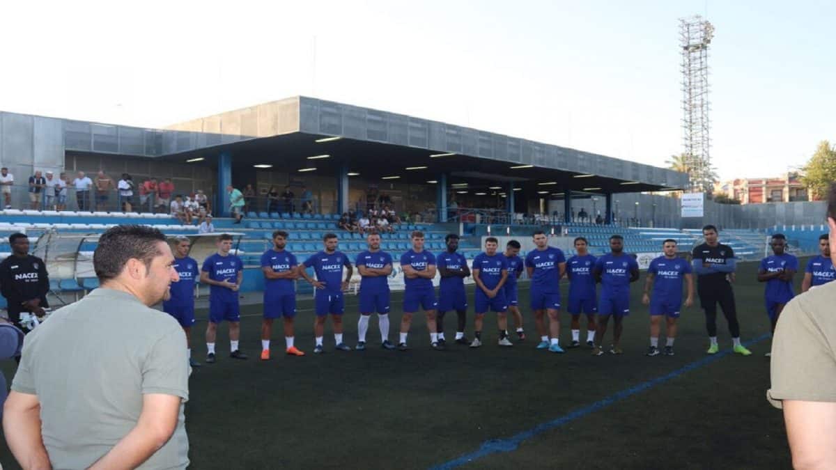 Jugadores y cuerpo técnico concentrados en el Ciudad de Alcalá