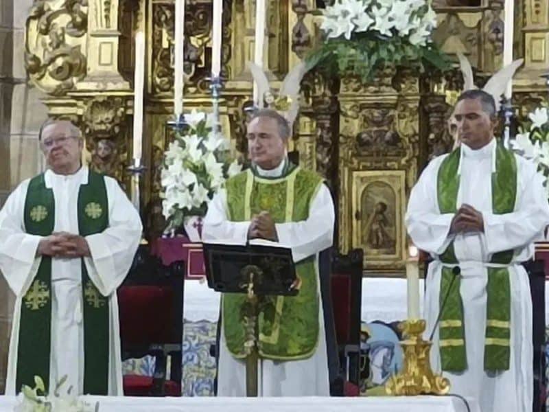 Misa de despedida de Manuel Roldán. @consejoHHalcala