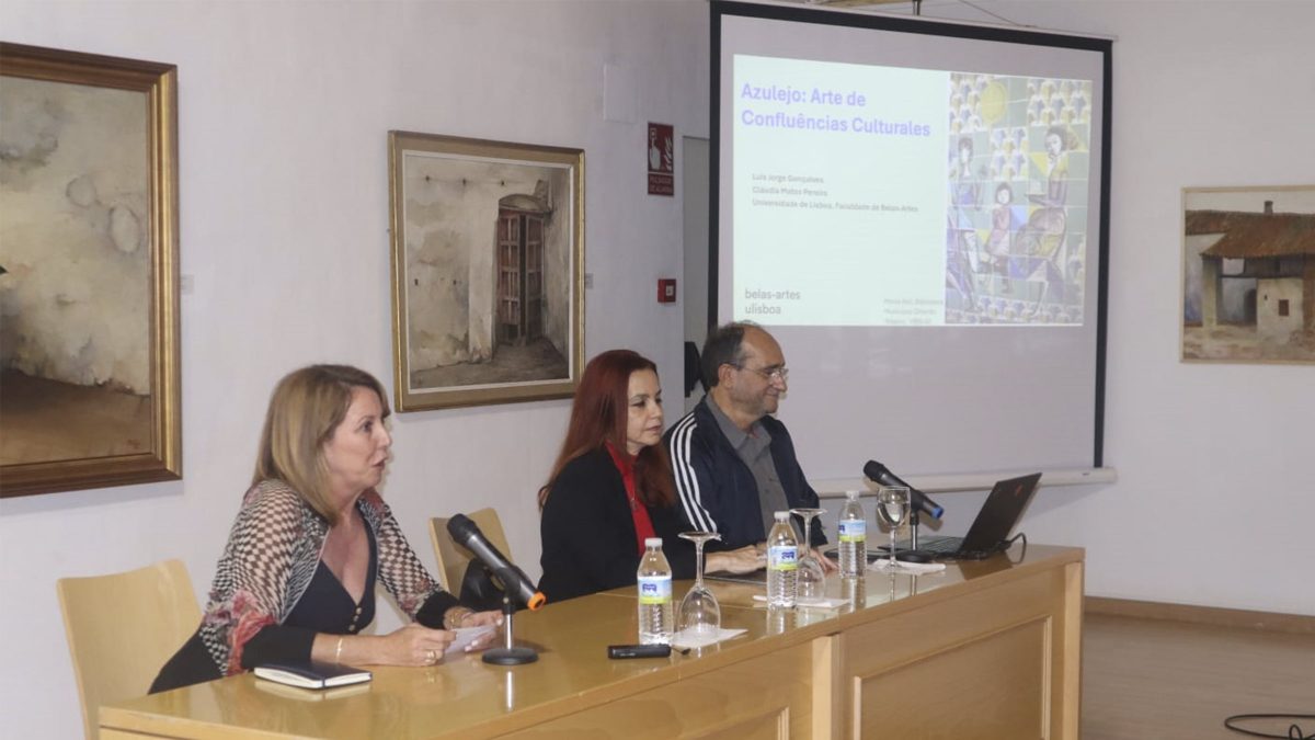 Conferencia sobre azulejos portugueses con Olga Duarte, Clàudia Matos Pereira y Luis Jorge Gonçalves. Ayuntamiento de Alcalá