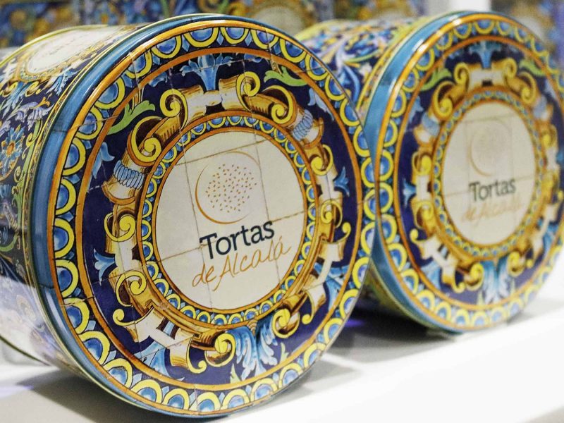 Nuevo diseño de las latas de Tortas de Alcalá. Álex García Blanco