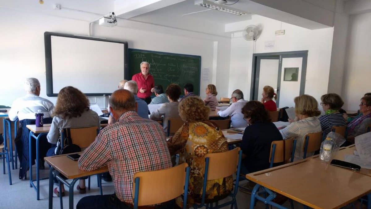 Imagen recurso del Aula Abierta de Mayores