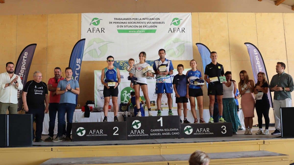 Podio de la IV Carrera Solidaria Manuel Ángel Cano