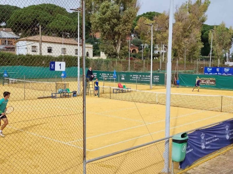 Instalaciones del Club Tenis Oromana
