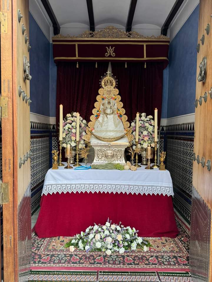 Primer premio Altar del Corpus, por la Hermandad del Rocío. Consejo de Hermandades