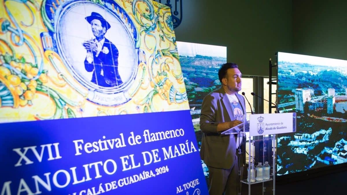 El delegado municipal de Cultura, Christopher Rivas, en la presentación del XVII Festival Flamenco Manolito el de María. - AYUNTAMIENTO DE ALCALÁ DE GUADAÍRA