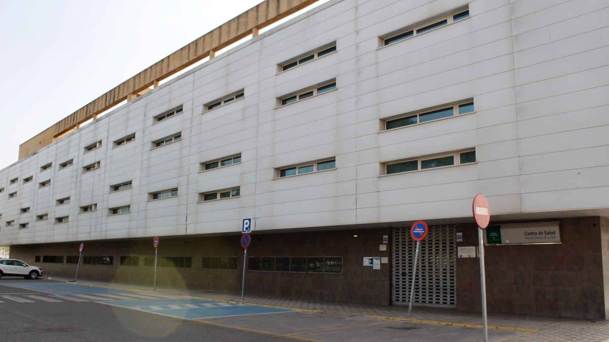 Fachada del Centro de Salud Nuestra Señora de La Oliva. Lva