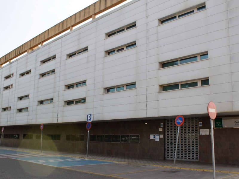 Fachada del Centro de Salud Nuestra Señora de La Oliva. Lva