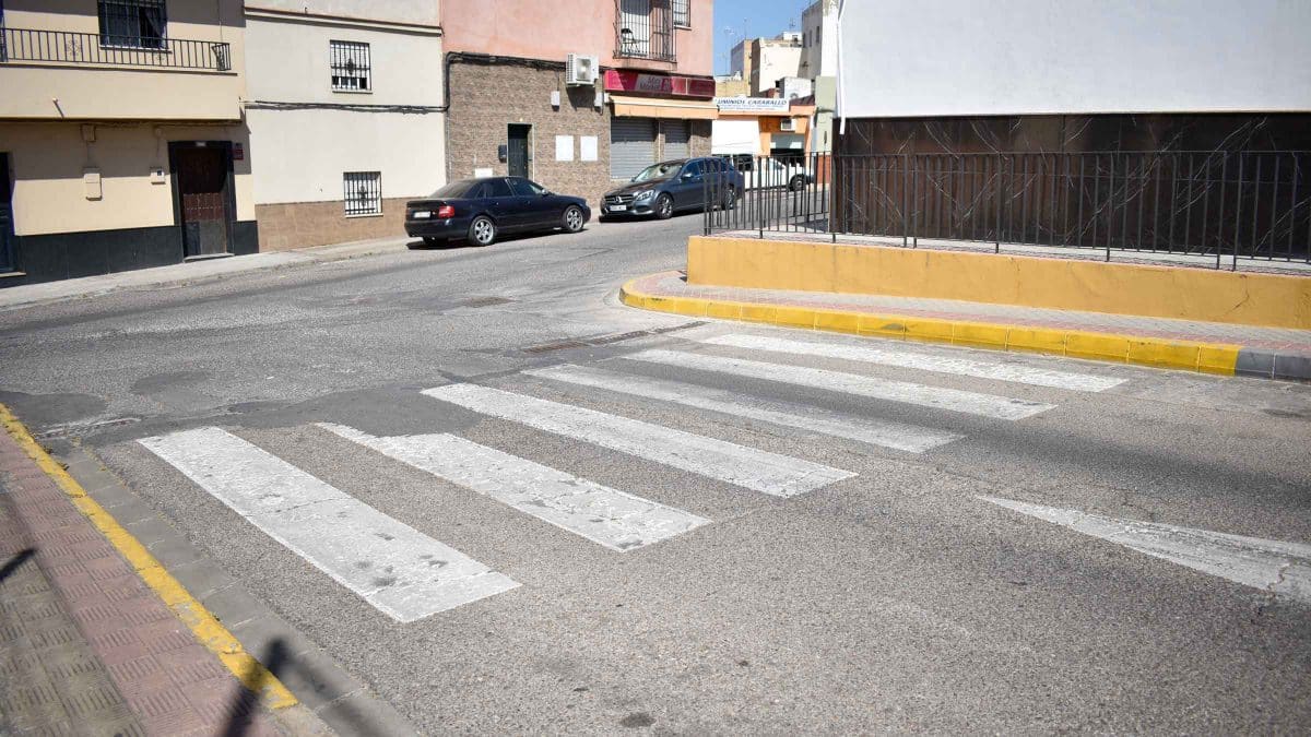 Paso de peatones en la calle Esperanza de la Trinidad. LVA