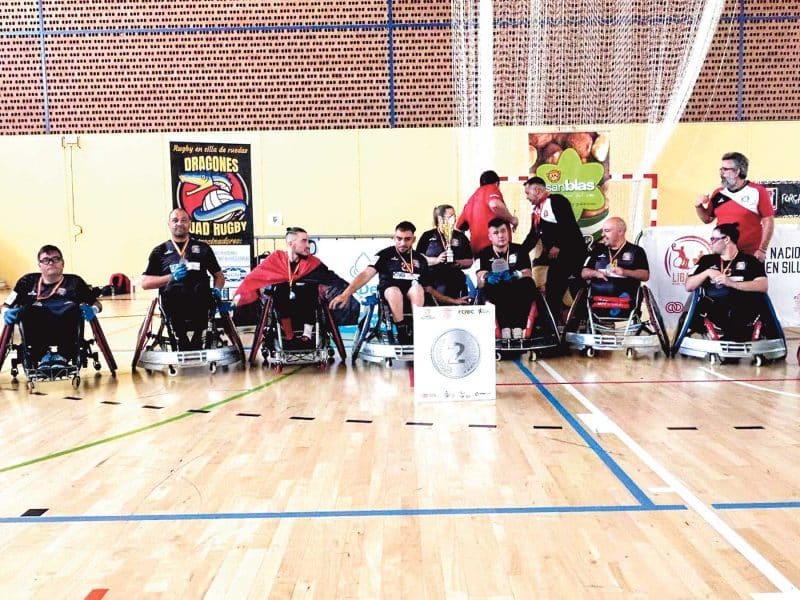 El Club Deportivo Dragones Quad Rugby celebrando el puesto de subcampeon en el Centro Deportivo Bellavista. Lva