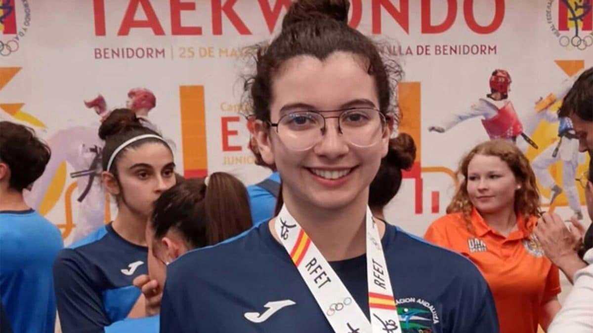 Amanda Jiménez tras ganar la medalla en Benidorm