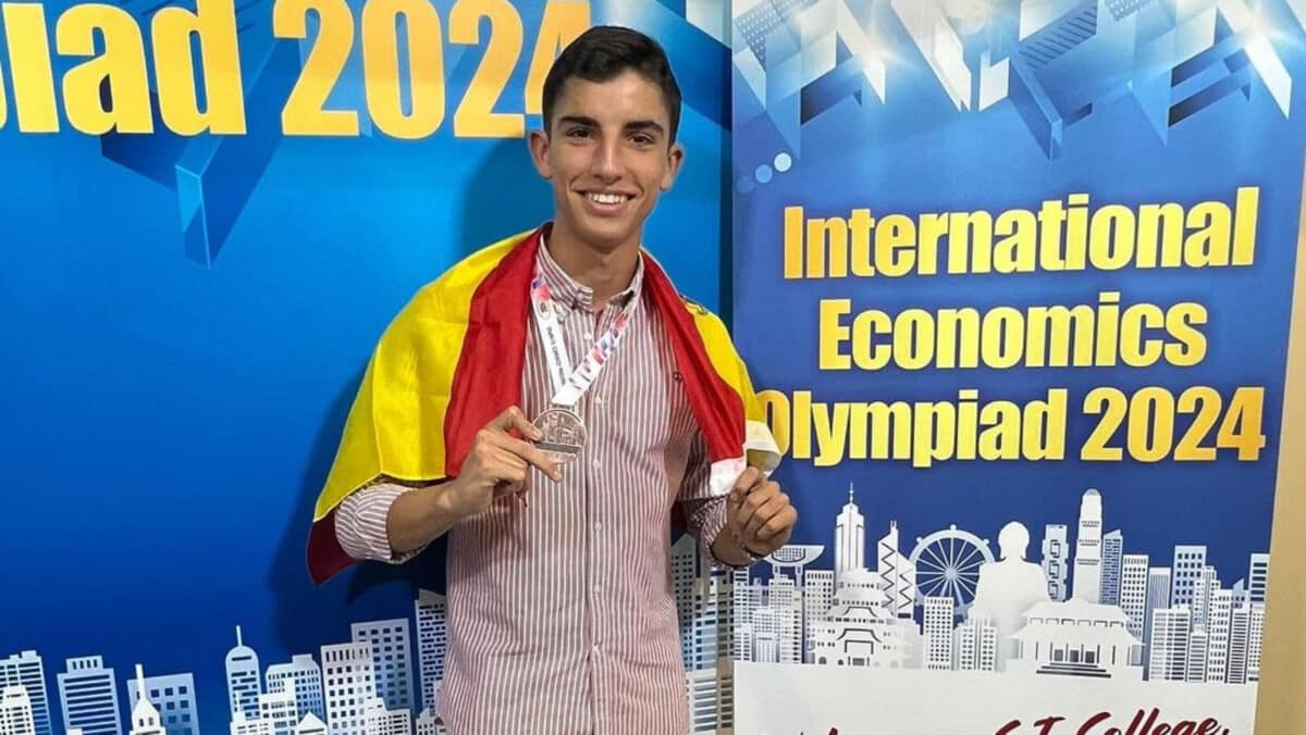 Alejandro Cid, alumno del IES Albero. @dpto_economiaiesalbero