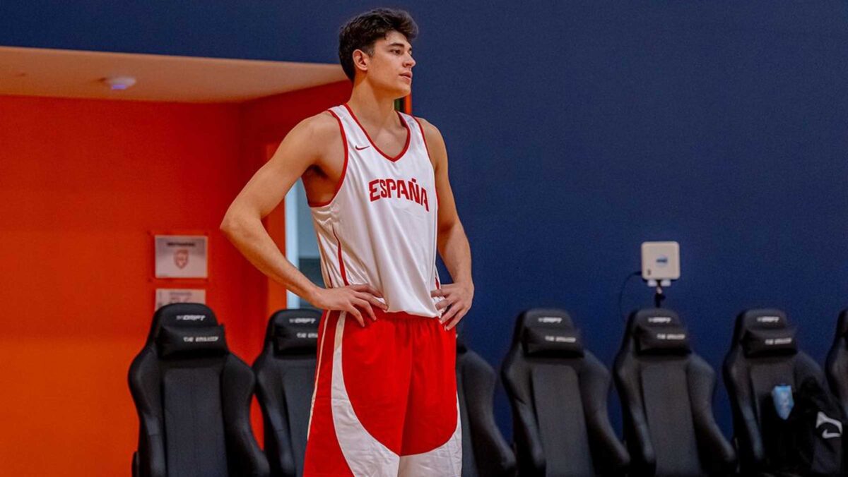 David Gómez con la Selección Española de Baloncesto