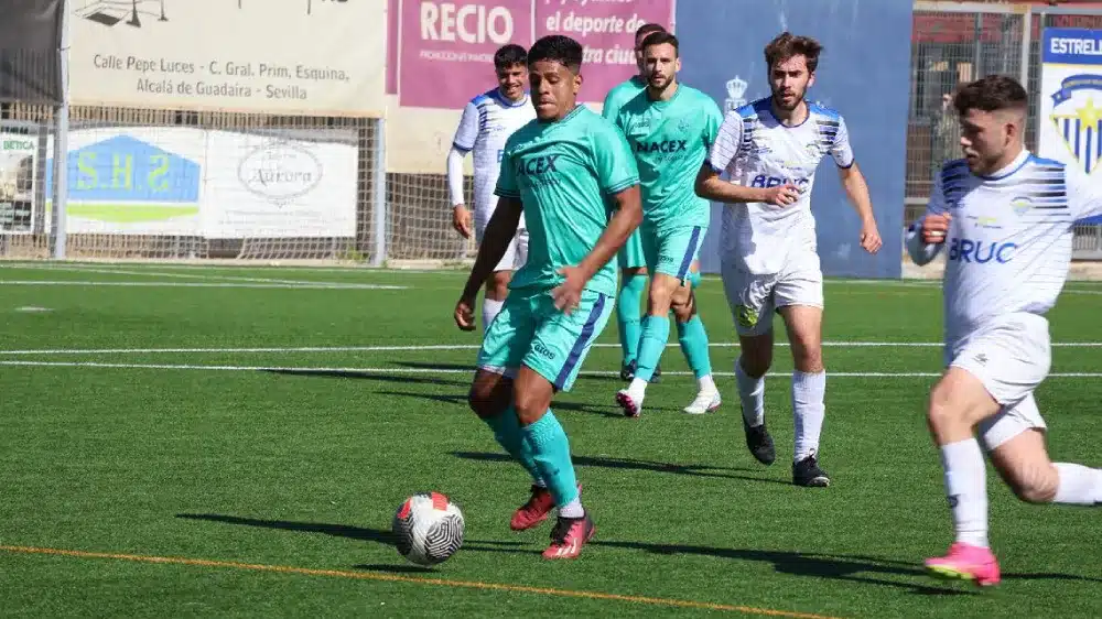Partido de fútbol entre el Estrella San Agustín CF y el CD Alcalá, correspondiente a la temporada 23/24. Lva