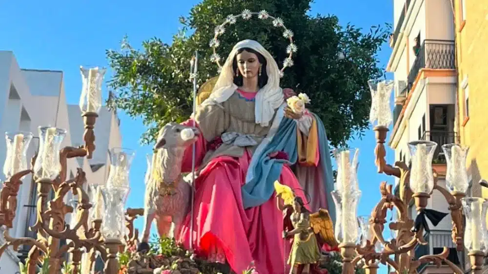 Salida Procesional de la Divina Pastora / Eliseo León