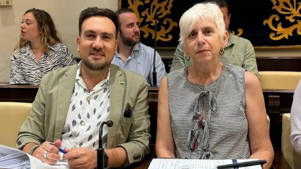 AxSí reclama al Consorcio «respuestas eficaces» a los usuario del bus de Alcalá