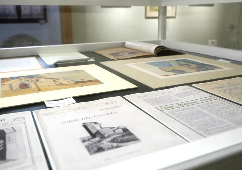 Exposición 100 años de la Revista Oromana / Álvaro Vázquez