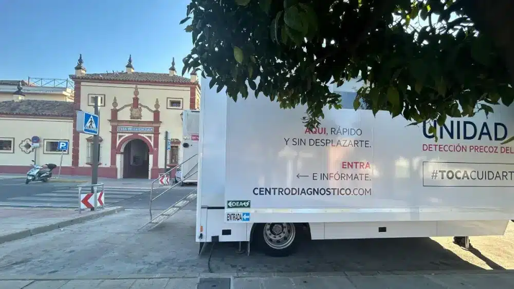 Unidad móvil en Alcalá. Lva