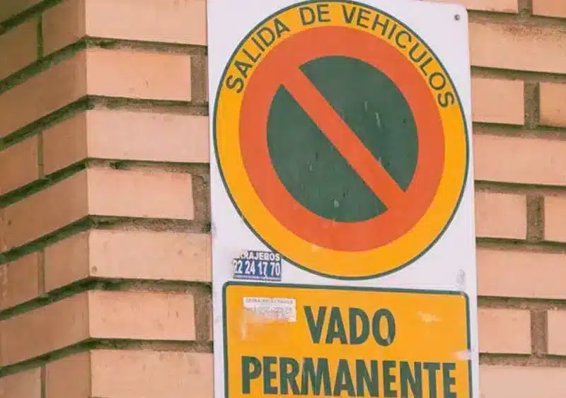 Imagen de un vado de aparcamiento. LVA