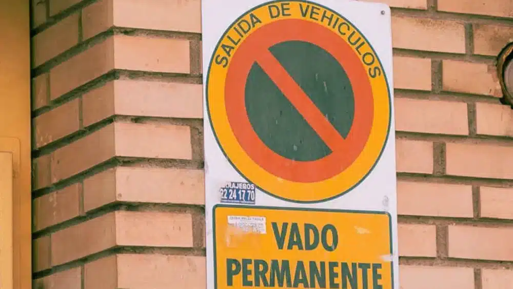 Imagen de un vado de aparcamiento. LVA