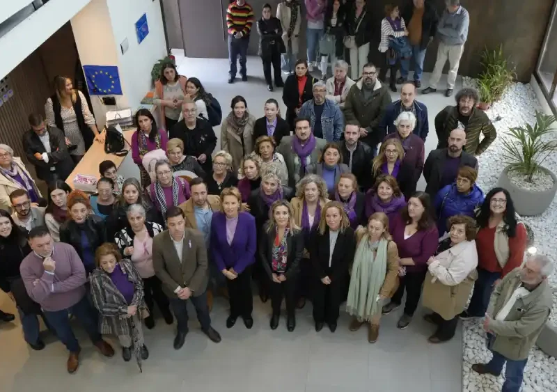 Acto municipal por el 25N en Alcalá. Álvaro Vázquez