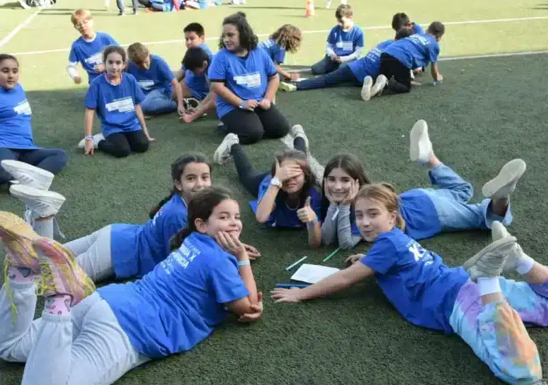 Celebración del Día Internacional del Niño y la Niña en el Polideportivo Distrito Sur