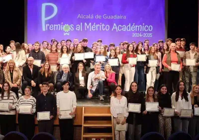 Ceremonia de entrega de los premios en el Teatro Gutiérrez de Alba - AYUNTAMIENTO DE ALCALÁ DE GUADAÍRA