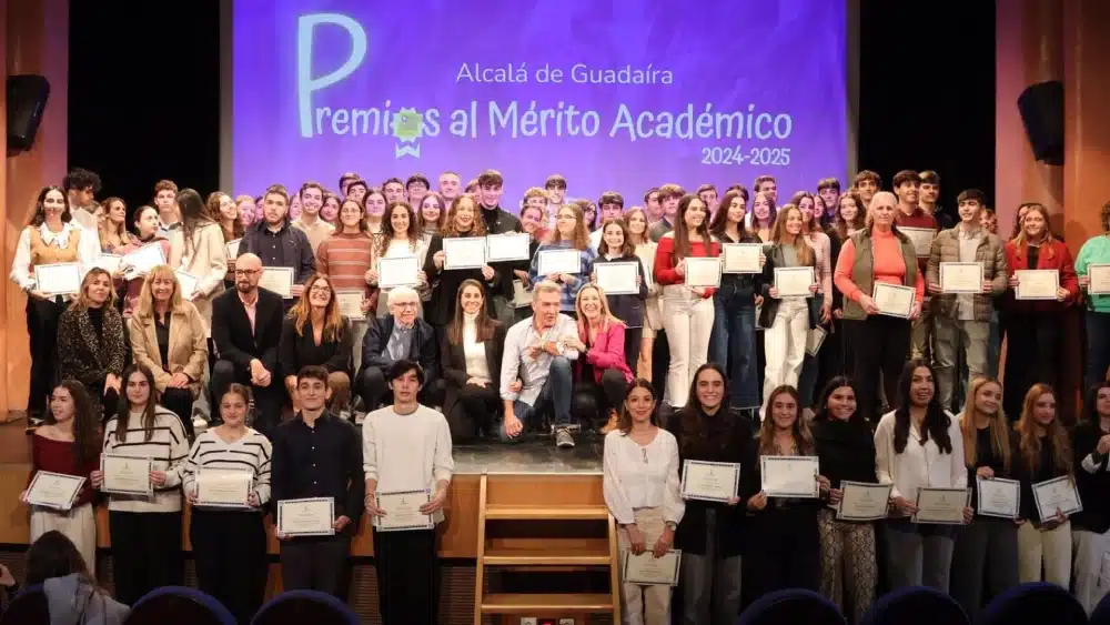 Ceremonia de entrega de los premios en el Teatro Gutiérrez de Alba - AYUNTAMIENTO DE ALCALÁ DE GUADAÍRA