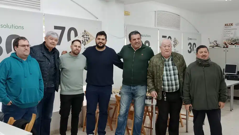 Equipo de la Peña Ajedrecística Oromana campeón de la Supercopa de Sevilla