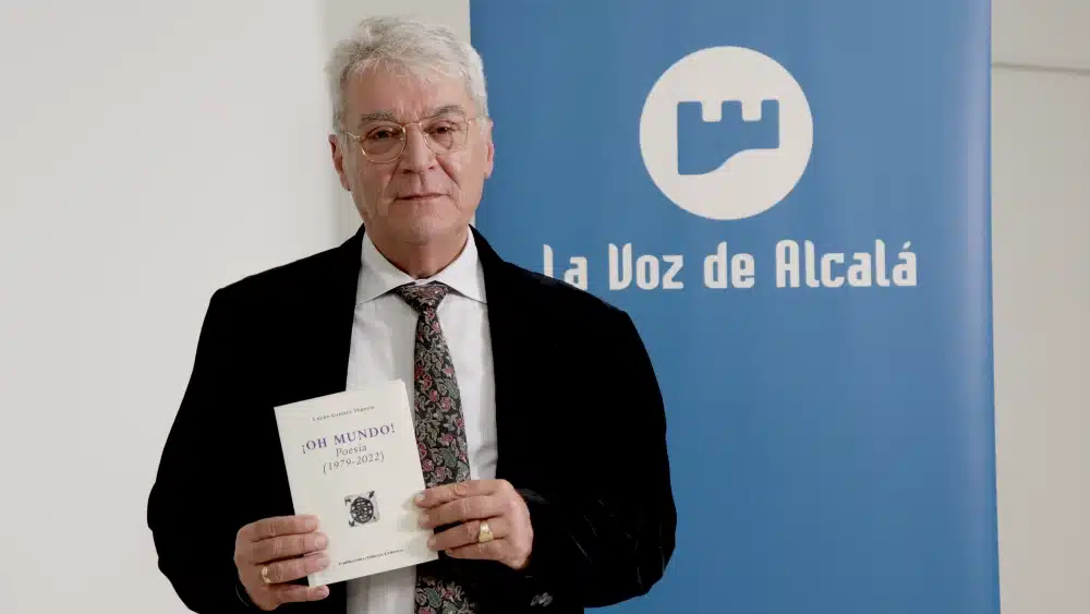 Lauro Gandul durante la entrevista en la redacción de La Voz de Alcalá. Coral Gata