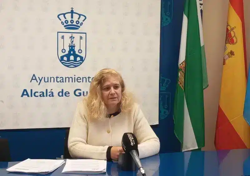 Carmen Loscertales, concejal de Vox en el Ayuntamiento de Alcalá. LVA