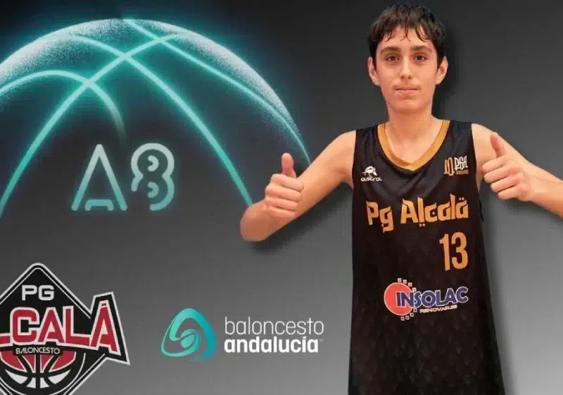 José María Heredia posando con la camiseta de su club, Insolac PG Club