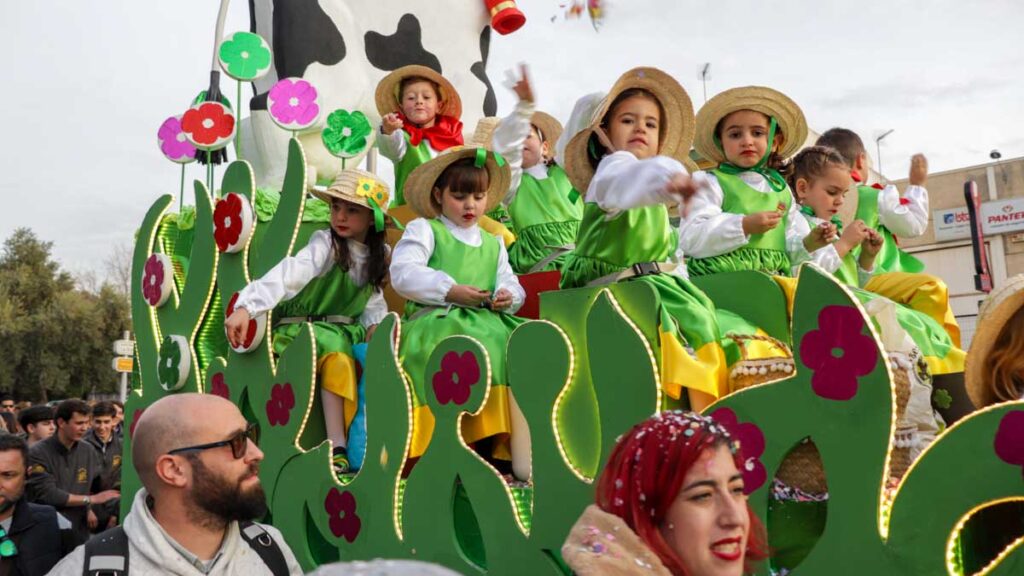 cabalgata reyes magos alcalá 2025